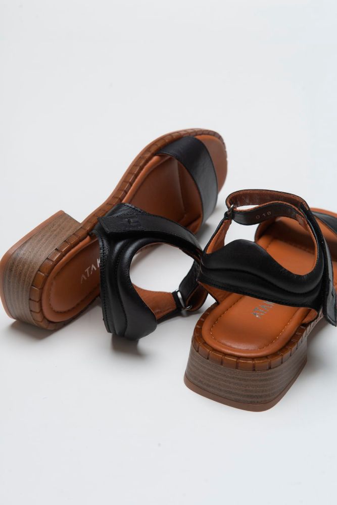 kadin-kisa-topuk-sandalet-SIYAH-CVT222018-0034620_0