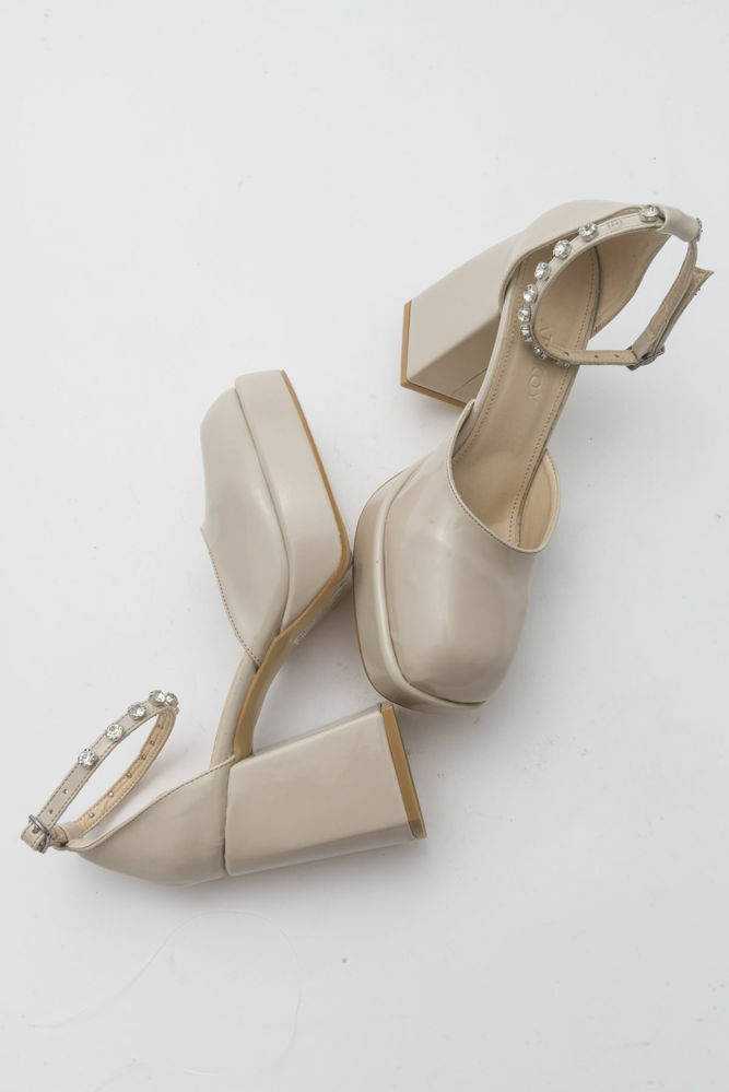 Kadın Kalın Topuk Bilek Bağlamalı Taşlı Ayakkabı TEN RUGAN UNL222316 resmi