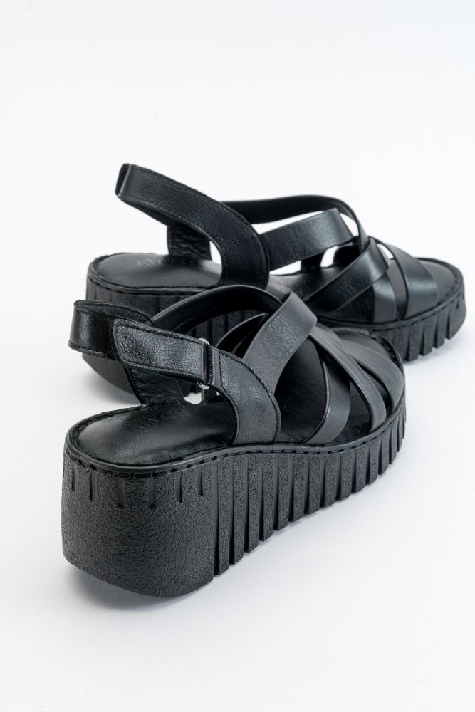 kadinn-dolgu-taban-sandalet-SIYAH-SLT232254-0055677_0