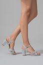 Kadın Simli Bantlı Kalın Topuklu Ayakkabı GUMUS SIMLI ERC242013
