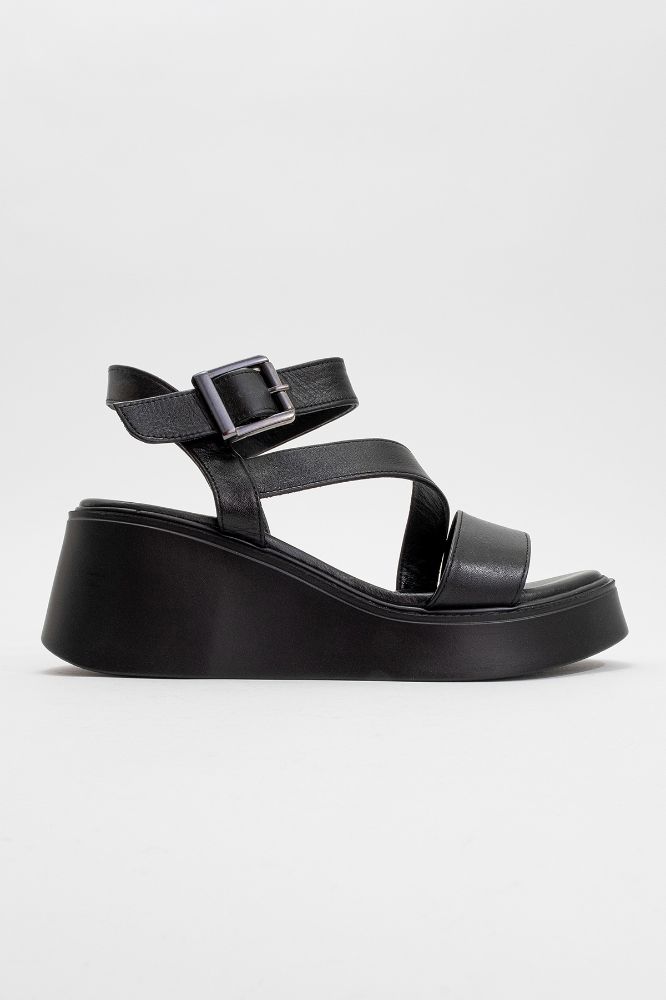 kadin-deri-kalin-taban-sandalet-SIYAH-CVT2521705-0088546_0