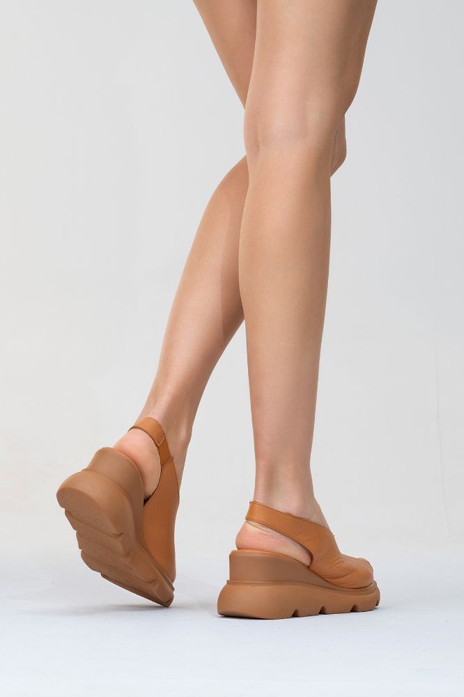 kadin-deri-kalin-taban-sandalet-TABA-HKN2527672-0090508_0