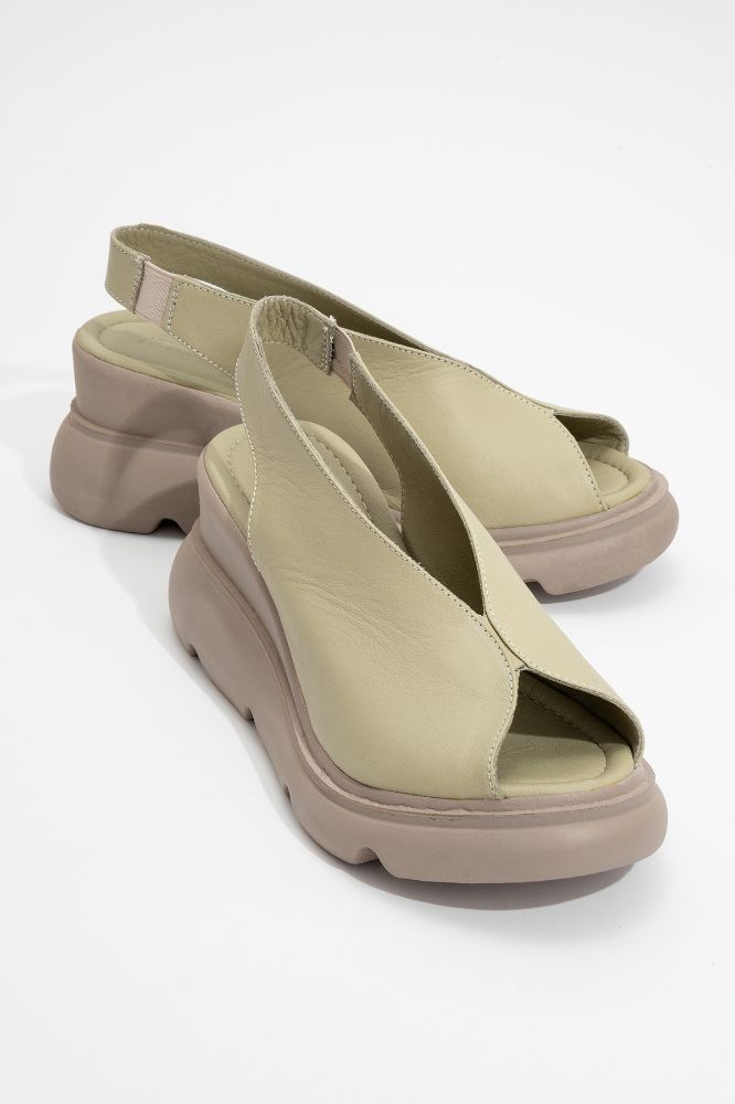 kadin-deri-kalin-taban-sandalet-YESIL-HKN2527672-0090519_0