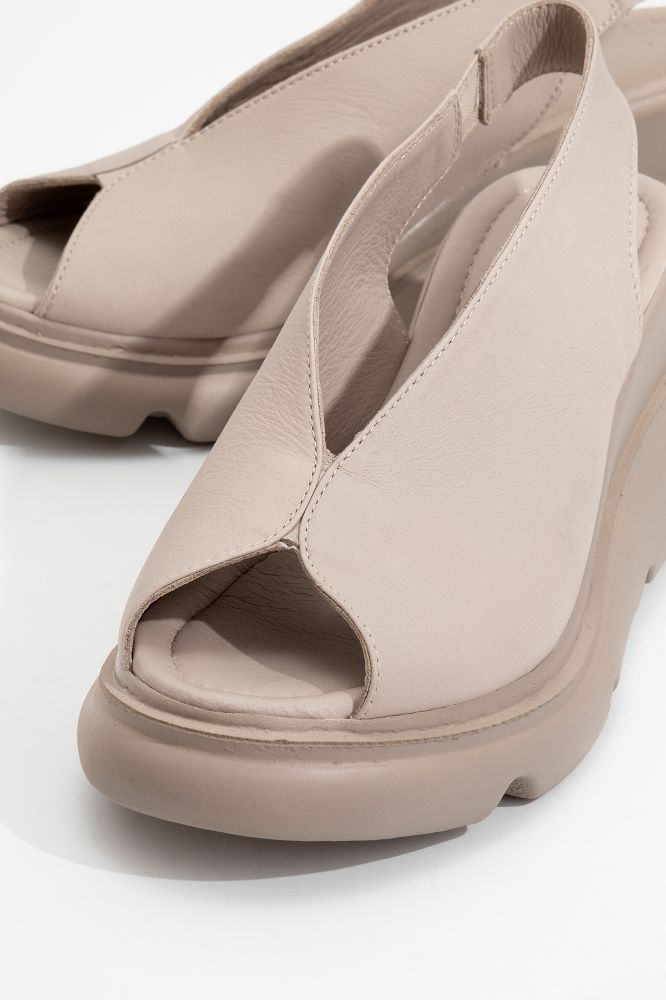 kadin-deri-kalin-taban-sandalet-GRI-HKN2527672-0090529_0