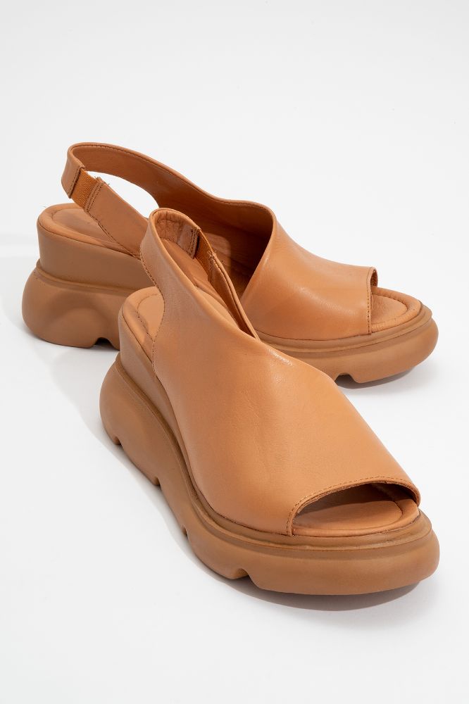 kadin-deri-kalin-taban-sandalet-TABA-HKN2527712-0090546_0