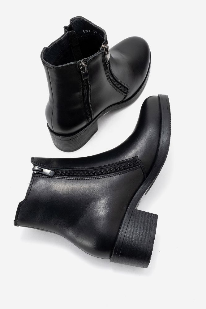 kadin-deri-fermuar-detayli-topuklu-bot-SIYAH-PNC187-0100791_0