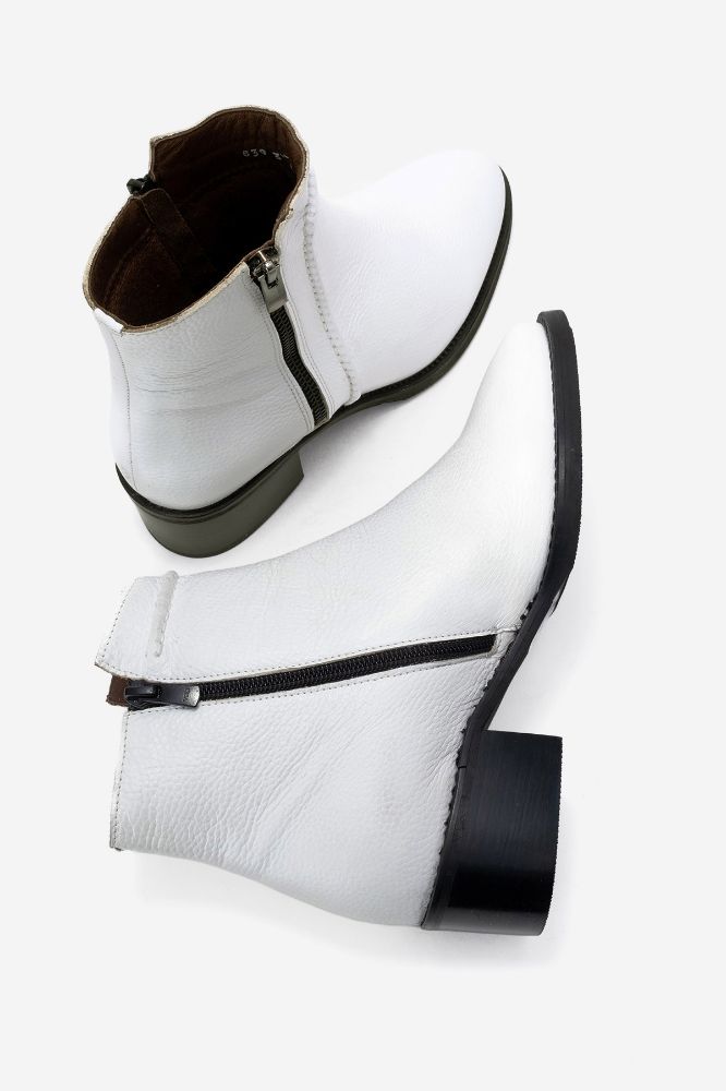 kadin-deri-fermuar-detayli-topuklu-bot-BEYAZ FLOTER-PNC639-0100821_0