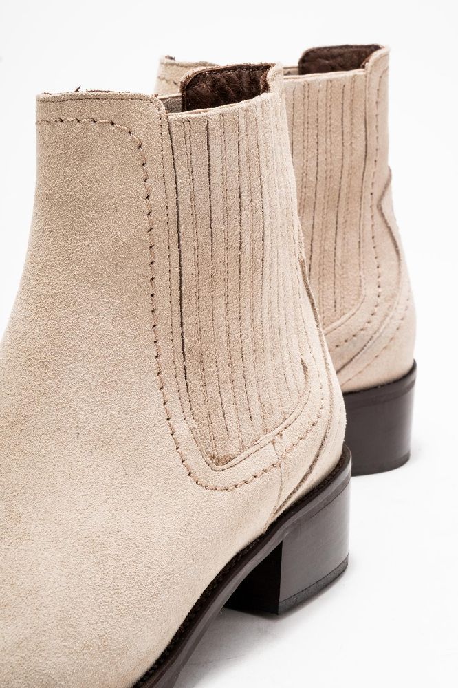 kadin-deri-bilekten-lastikli-bot-BEJ SUET-PNC642-0101086_0