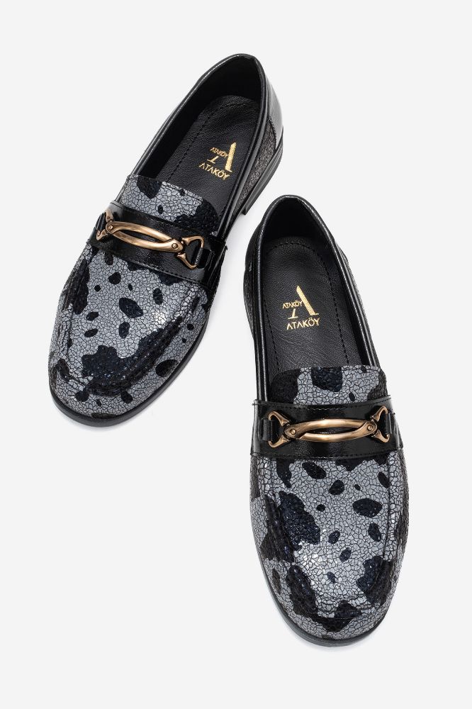 kadin-baskili-aksesuar-detayli-loafer-SIYAH GRI BASKI-YKL015-0101419_0