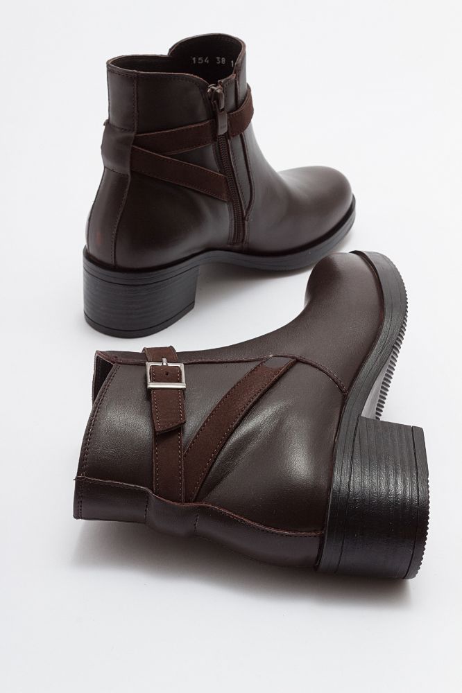 kadin-deri-aksesuar-detayli-topuklu-bot--KAHVE KAHVE NUBUK-PNC154-0101688_0