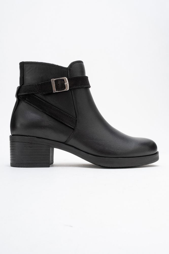 kadin-deri-aksesuar-detayli-topuklu-bot--SIYAH SIYAH NUBUK-PNC154-0101691_0