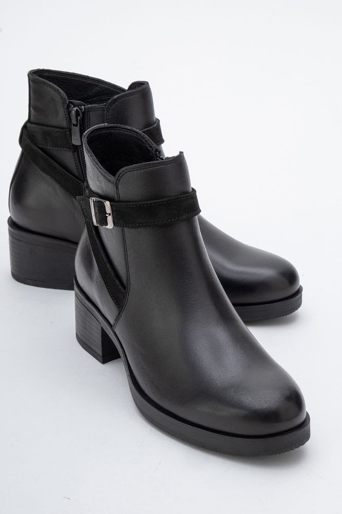 kadin-deri-aksesuar-detayli-topuklu-bot--SIYAH SIYAH NUBUK-PNC154-0101692_0