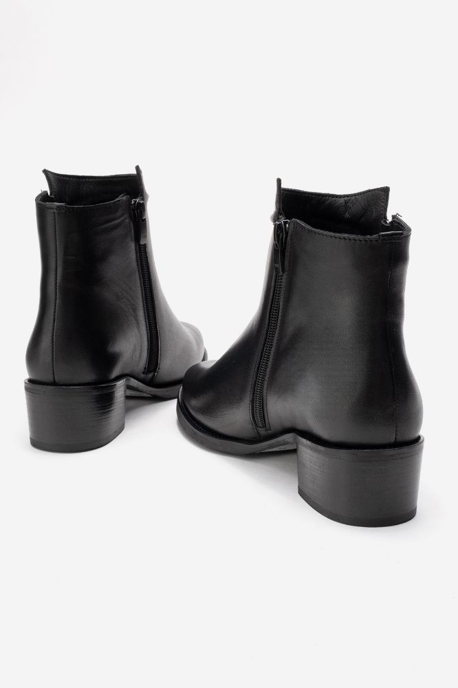 Kadın Deri Fermuar Detaylı Topuklu Bot SIYAH PNC639 resmi