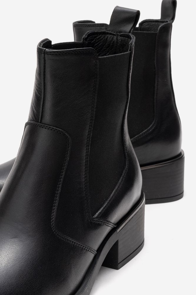 Kadın Deri Lastikli Topuklu Bot SIYAH PNC1484 resmi