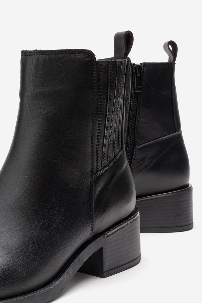 kadin-deri-kalin-topuklu-bot-SIYAH-PNC1526-0102336_0