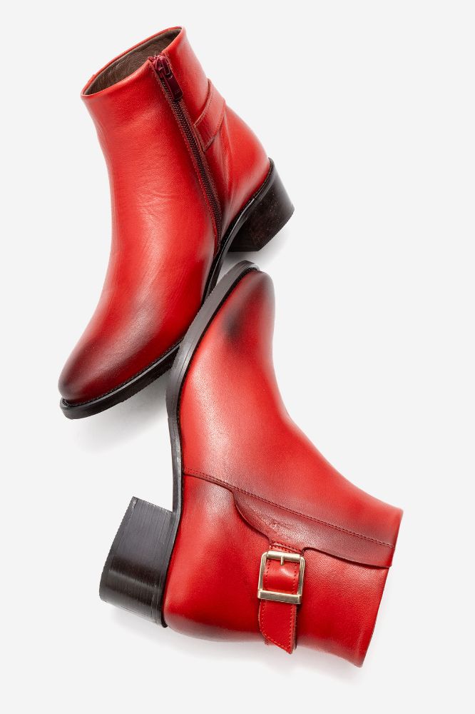 kadin-deri-aksesuar-detayli-topuklu-bot-KIRMIZI-PNC594-0102776_0